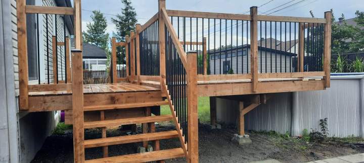 Terrasse en bois et composite – Grand Montréal