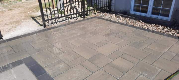 Pavé-uni et murets - Grand Montréal