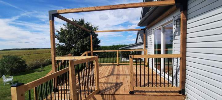 Terrasse en bois et composite – Grand Montréal